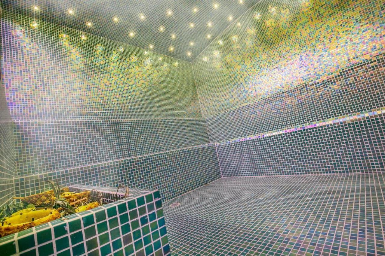 Hotel V1501 Pasto Exterior foto The interior of the steam room